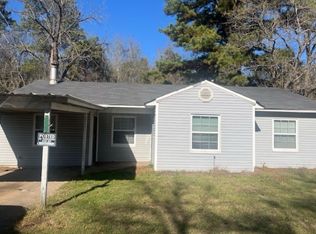 406 Lindsey St, Daingerfield, TX 75638