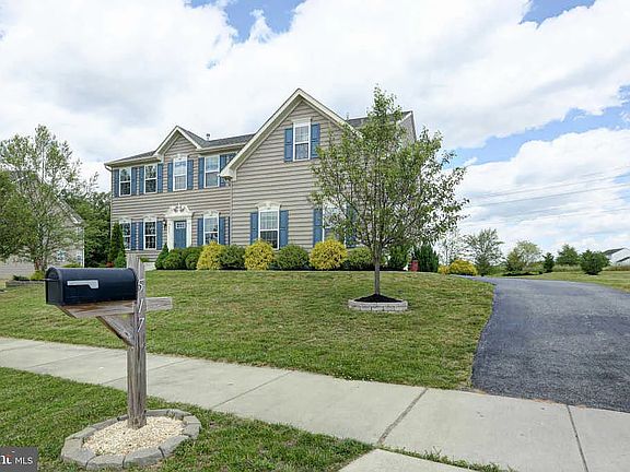 4th image of 517 Aviemore Dr