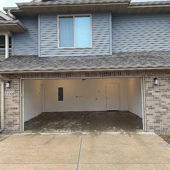 1160 Mary Ln — Photo 5