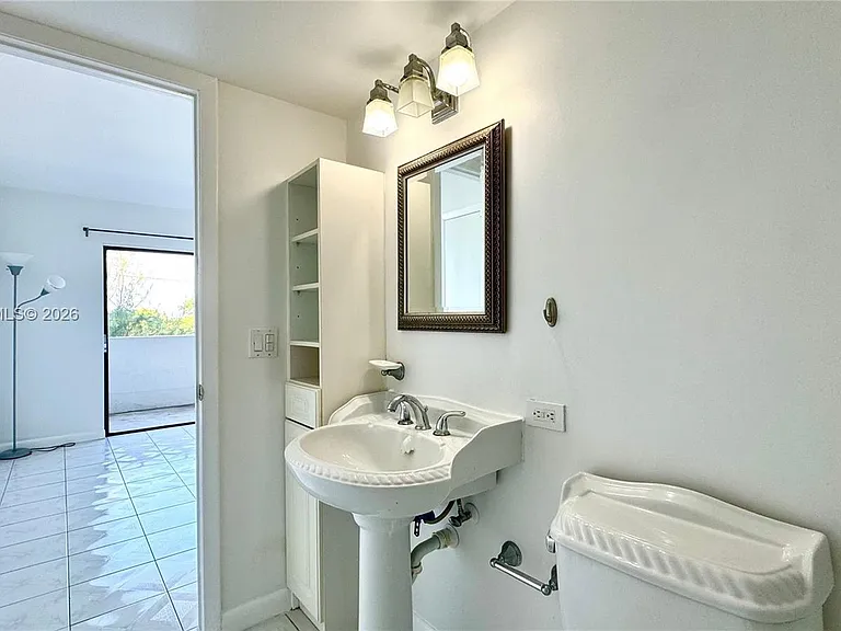 130 S Shore Dr #4B — Photo 14