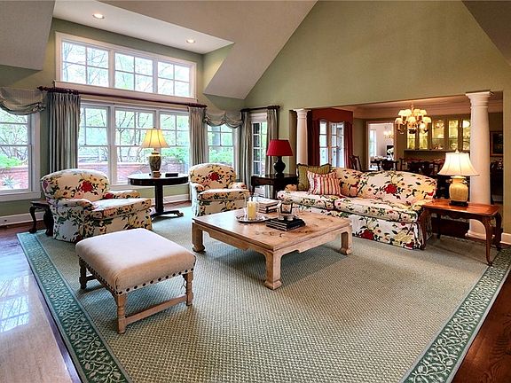 5th image of 5 W Mather Ln #5