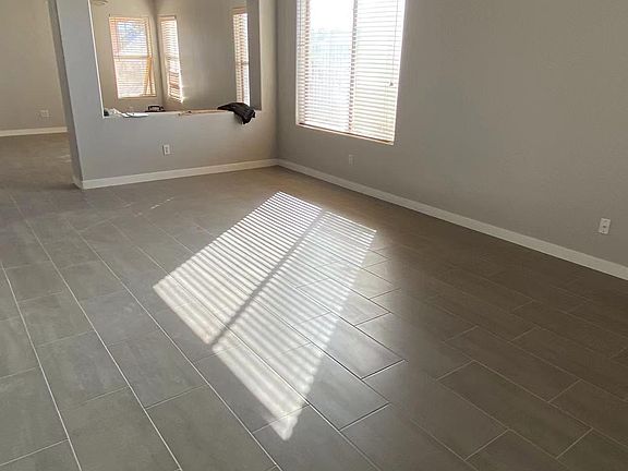 5th image of 2723 E Dragoon Cir