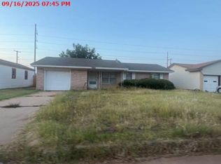 505 Mars St, Altus, OK 73521