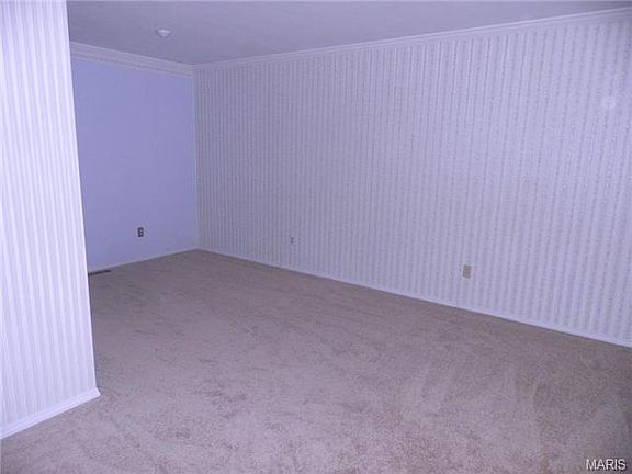3rd image of 3759 Hirondelle Ln