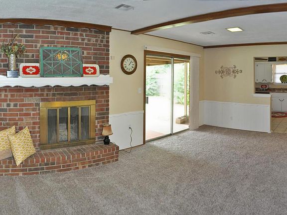 5th image of 1504 Carlton Way