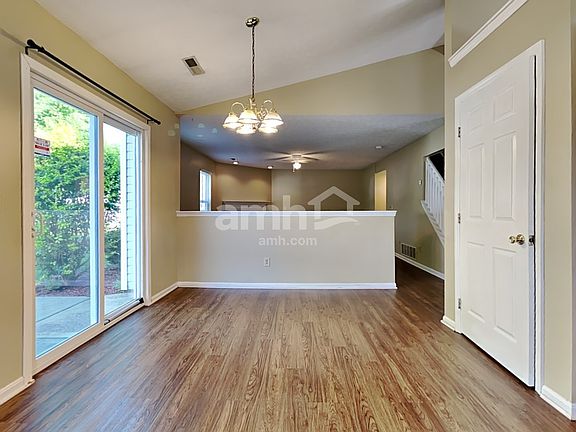 5th image of 599 Whispering Pines Pl