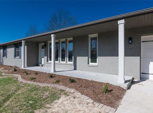68 Crestview Dr, Glen Carbon, IL
