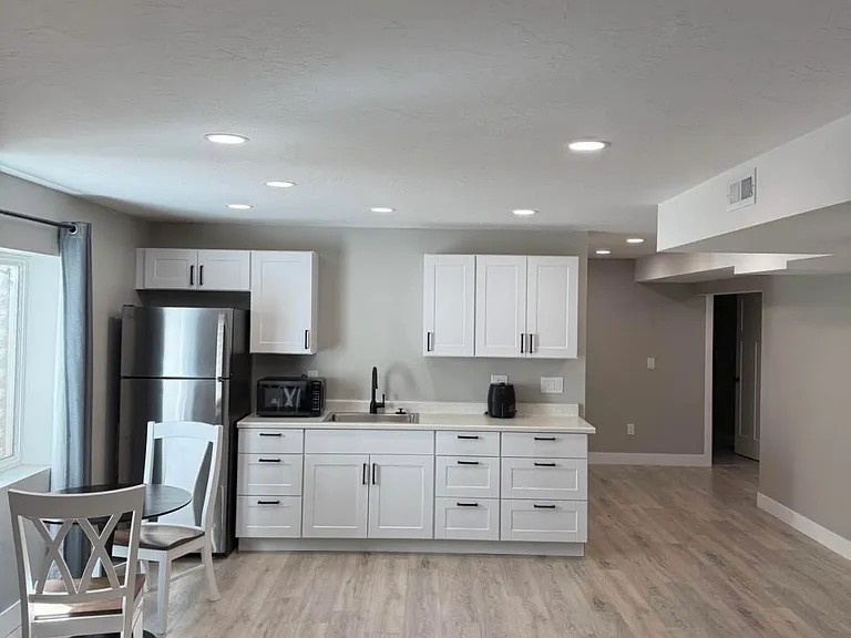 N 3175 W — Photo 13