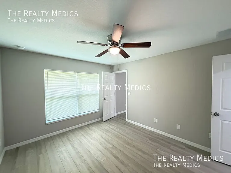 214 Locust Pass Trce — Photo 16
