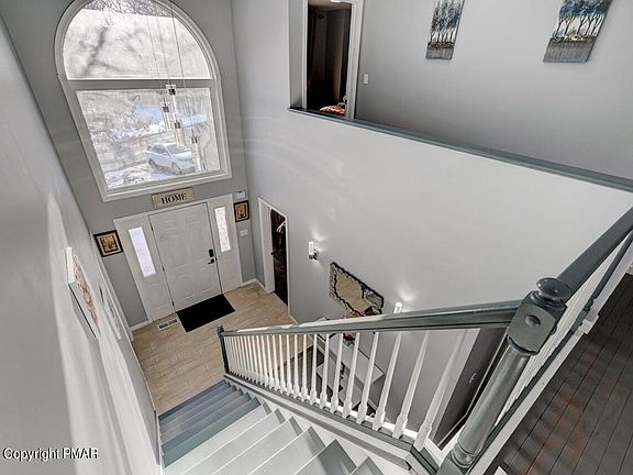 5th image of 3465 Crestwood Dr