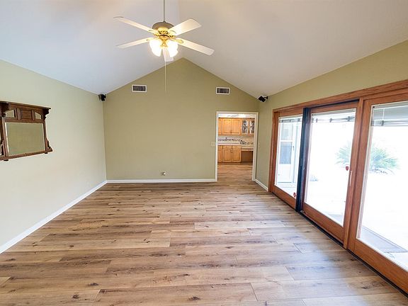 5th image of 2765 Burl Ct
