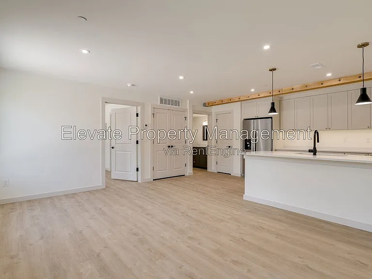 844 NW 43rd St #102 — Photo 8