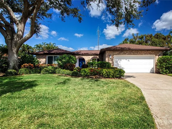 8607 50th Ave W, Bradenton, FL 34210