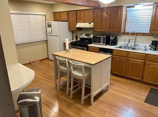 32380 Maplewood St, Garden City, MI 48135