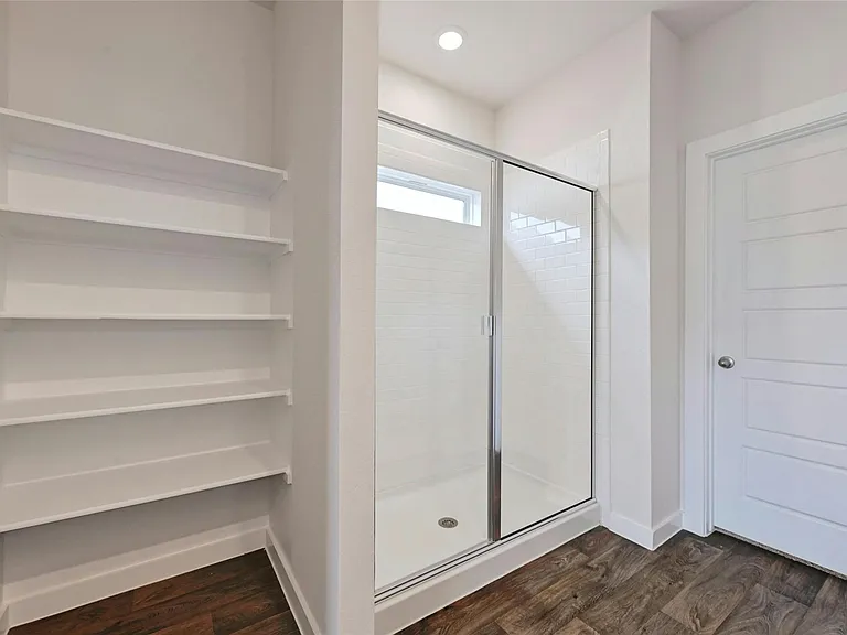 313 Merriman Rd — Photo 16