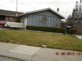 712 Roxbury Ln, Modesto, CA 95350