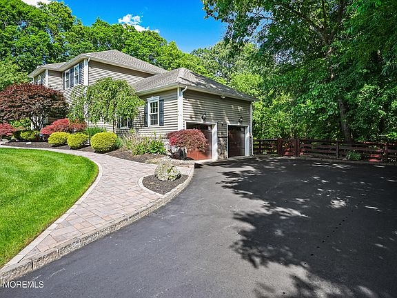 5th image of 10 Burke Drive