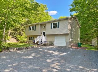 107 Beechnut Ln, Canadensis, PA 18325