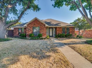 3405 Blossom Dr, Sachse, TX 75048