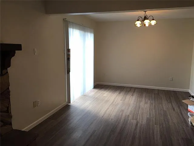 50 Carriage Ln #D — Photo 6