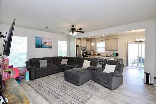 1049 Crescent Moon Loop — Photo 13