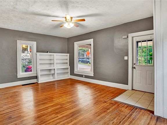 2nd image of 312 Vesper St