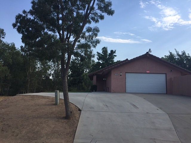 1st image of 17939 Knob Hill Pl