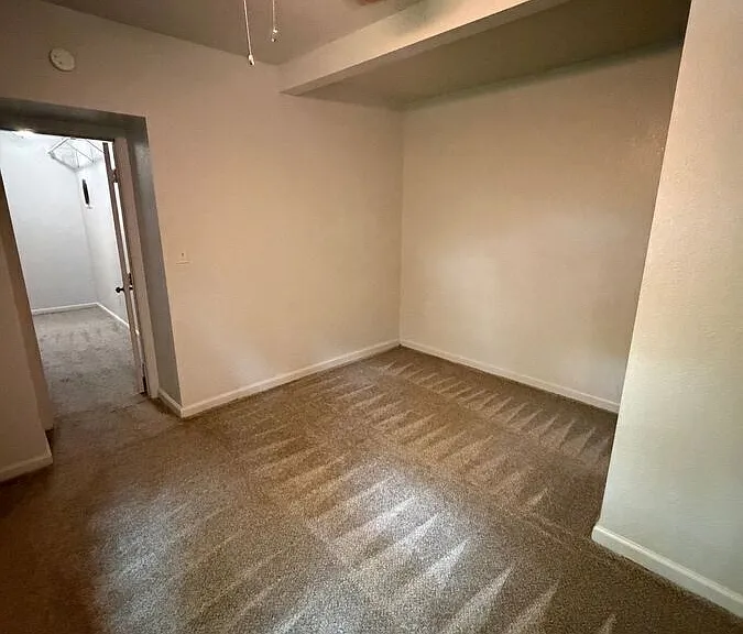 301 E Kansas St — Photo 63