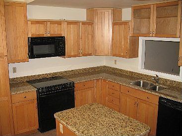2nd image of 622 N Tazewell St Unit A
