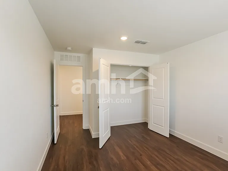 8863 N 171st Dr — Photo 12