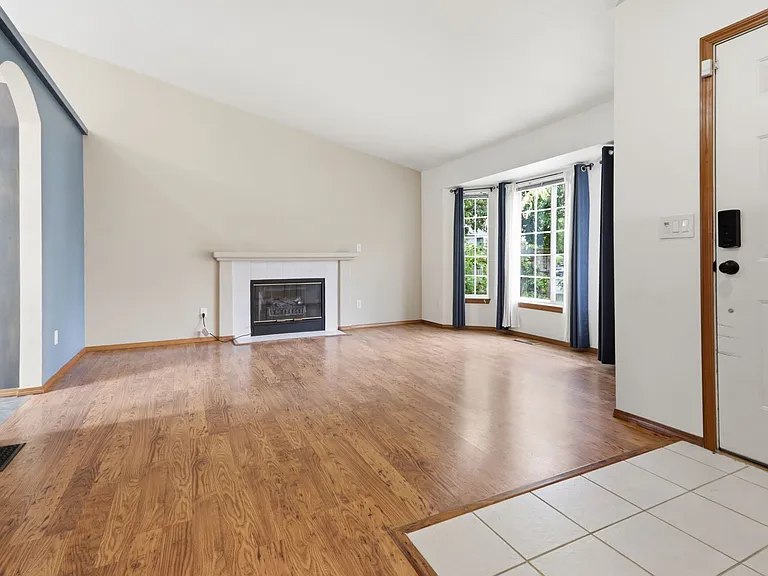 894 SE 71st Ave — Photo 3