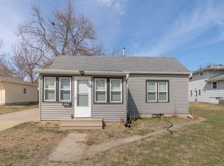 1409 W 4th St, Cedar Falls, IA 50613