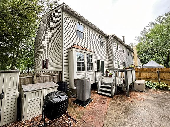 3rd image of 7021 Achilles Ct