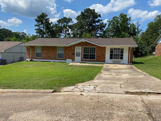 1st image of 1038 Longleaf Ln