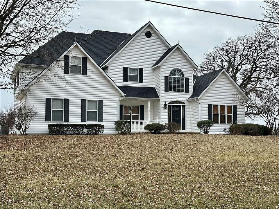 1st image of 610 E 14th St