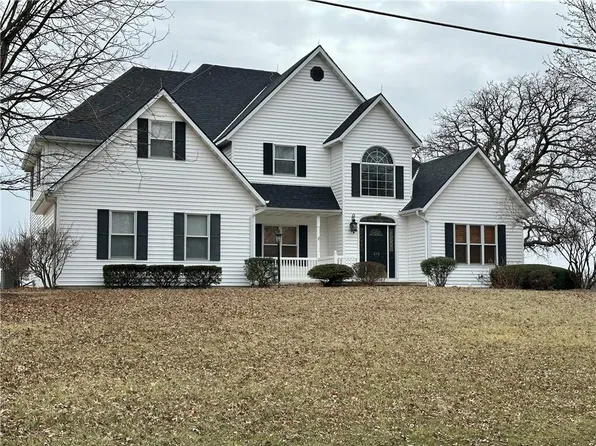 610 E 14th St, Maryville, MO 64468