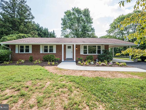 3rd image of 24913 Silver Crest Dr