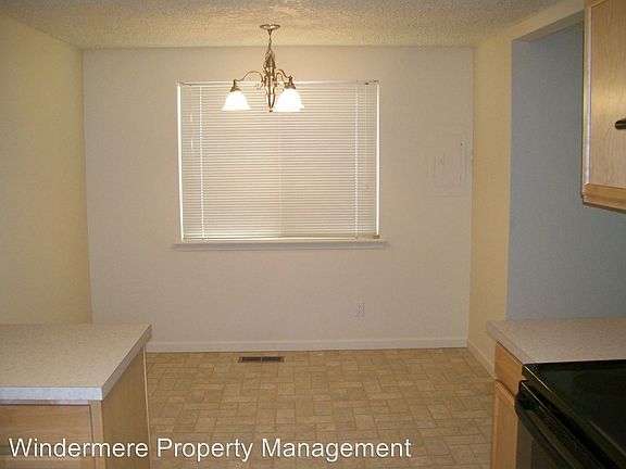 4th image of 1918 J St APT 201