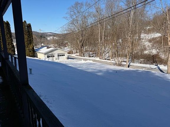 4th image of 184 Hill St