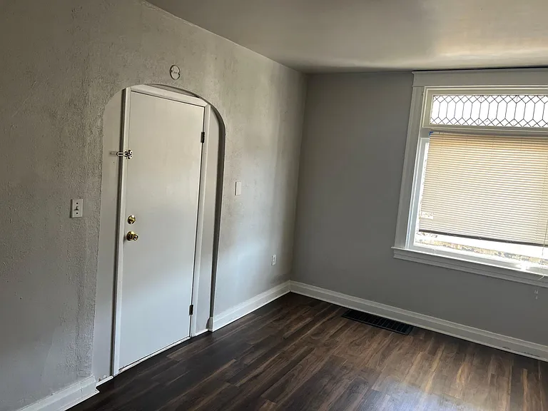1852 Ringwalt St #1 — Photo 8
