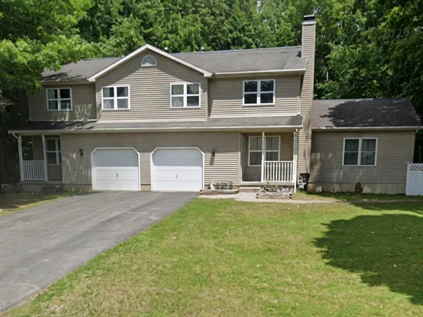 1 Par Del Rio #B, Clifton Park, NY 12065