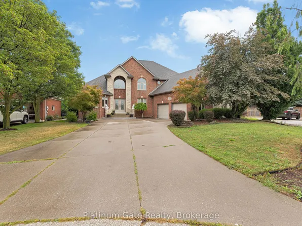 150 Seymour Cres, Lakeshore, ON N8N 4X9