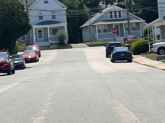 4th image of 94 Poquonnock Rd