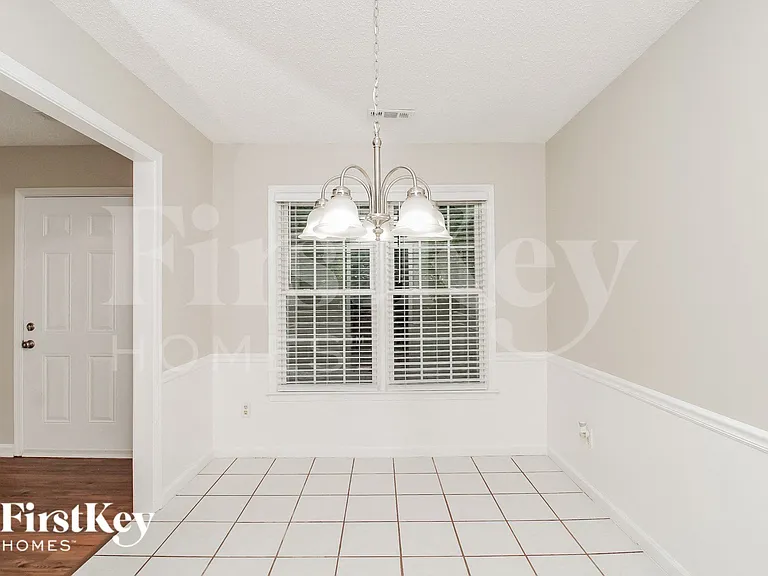 5807 Running Ridge Rd — Photo 3