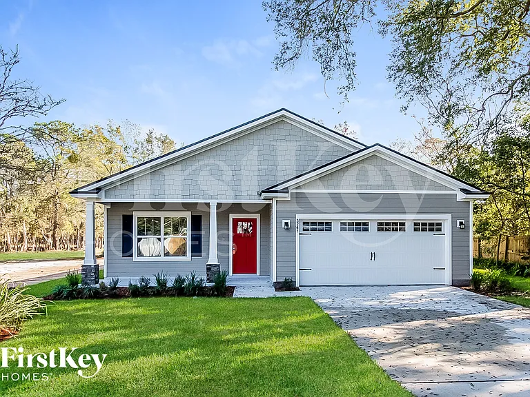3241 Bowden Rd S — Photo 1