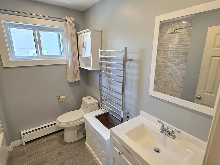 135 Putnam St 2ndflr Renovated! Spacious! Greatlocale! Petsok Laundry — Photo 12