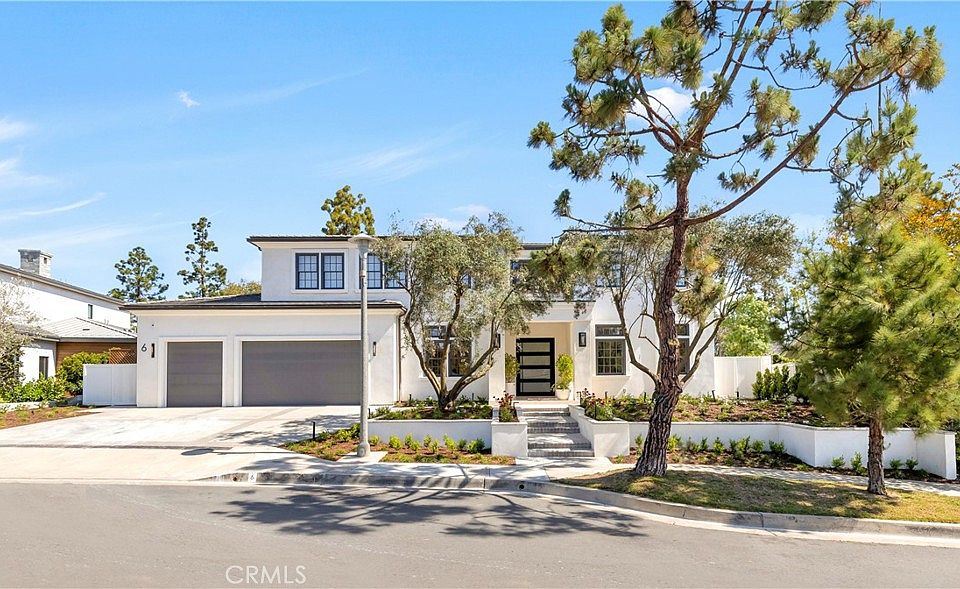 1st image of 6 Pinehurst Ln