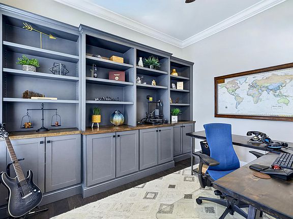 5th image of 200 Lofty Oak Ln