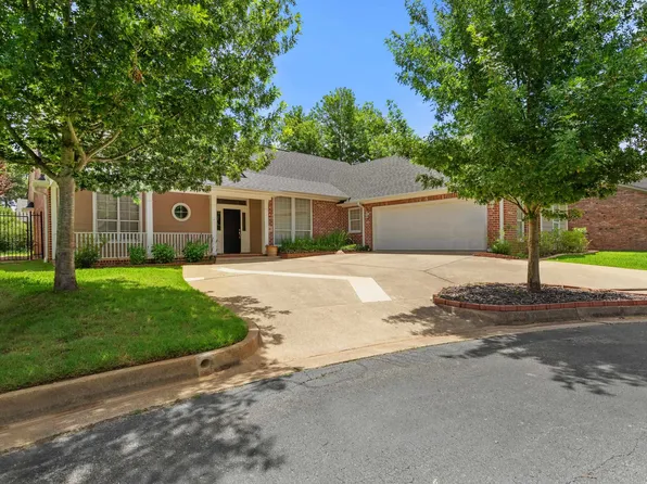3866 Broadmoore Ct, Tyler, TX 75707