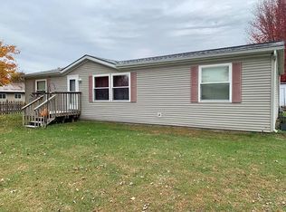 1010 N 5th St, Muscoda, WI 53573